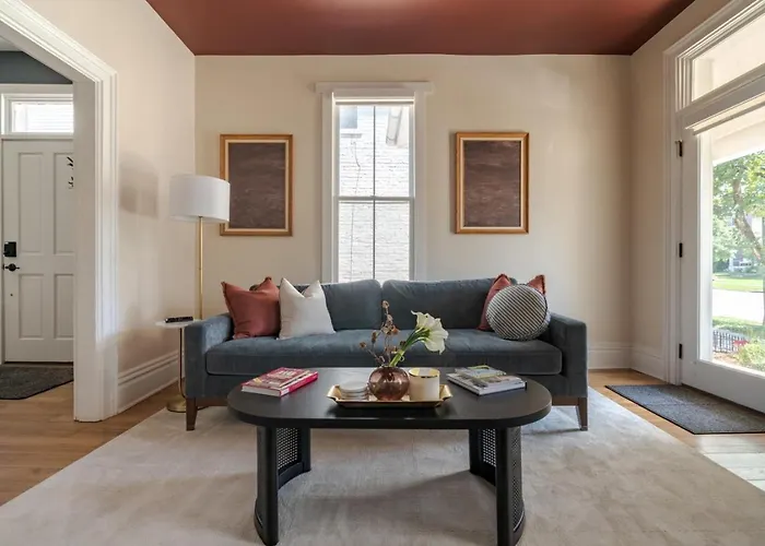 Boutique Italian Village Osu 4br 4 Parking Сasa de vacaciones Columbus