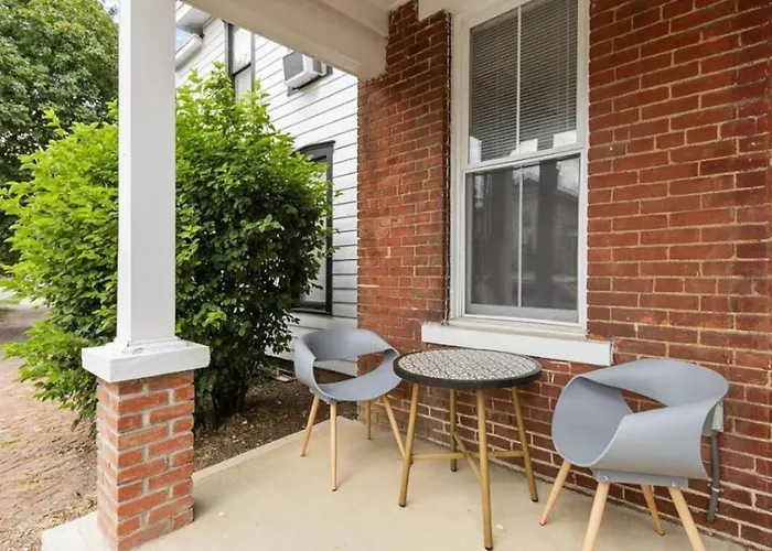 Boutique Italian Village Osu 4br 4 Parking *
