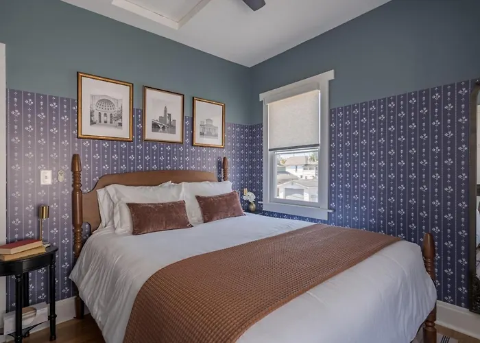 Boutique Italian Village Osu 4br 4 Parking Сasa de vacaciones