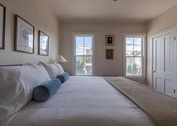 Boutique Italian Village Osu 4br 4 Parking Сasa de vacaciones Columbus