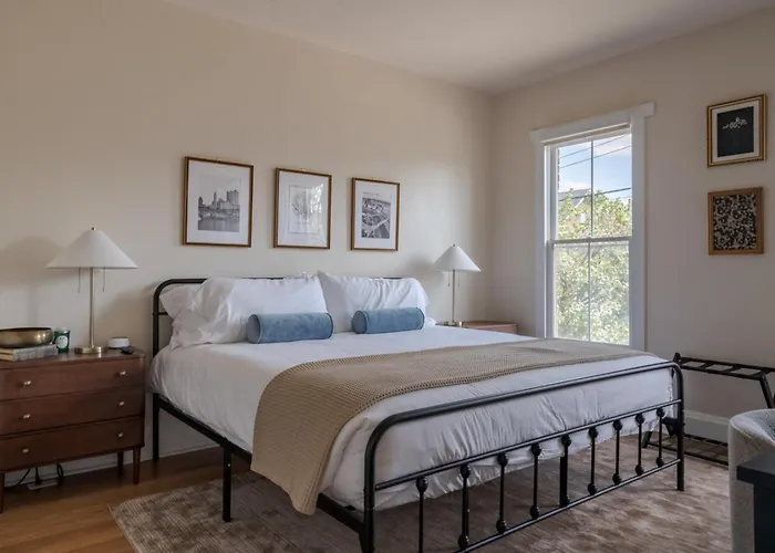 Boutique Italian Village Osu 4br 4 Parking *