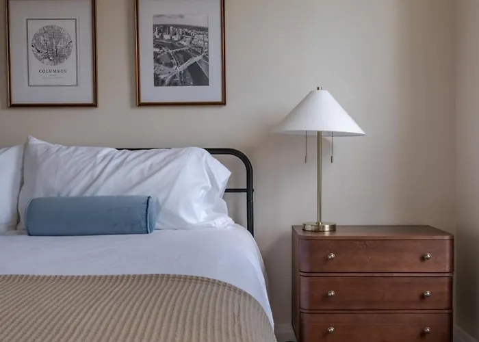 Boutique Italian Village Osu 4br 4 Parking *