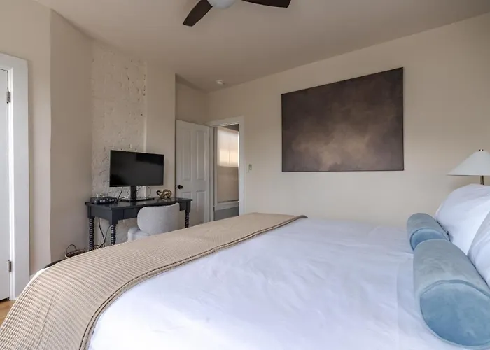 Boutique Italian Village Osu 4br 4 Parking Columbus