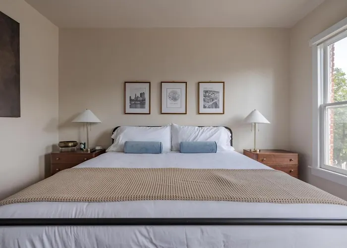 Boutique Italian Village Osu 4br 4 Parking * Columbus